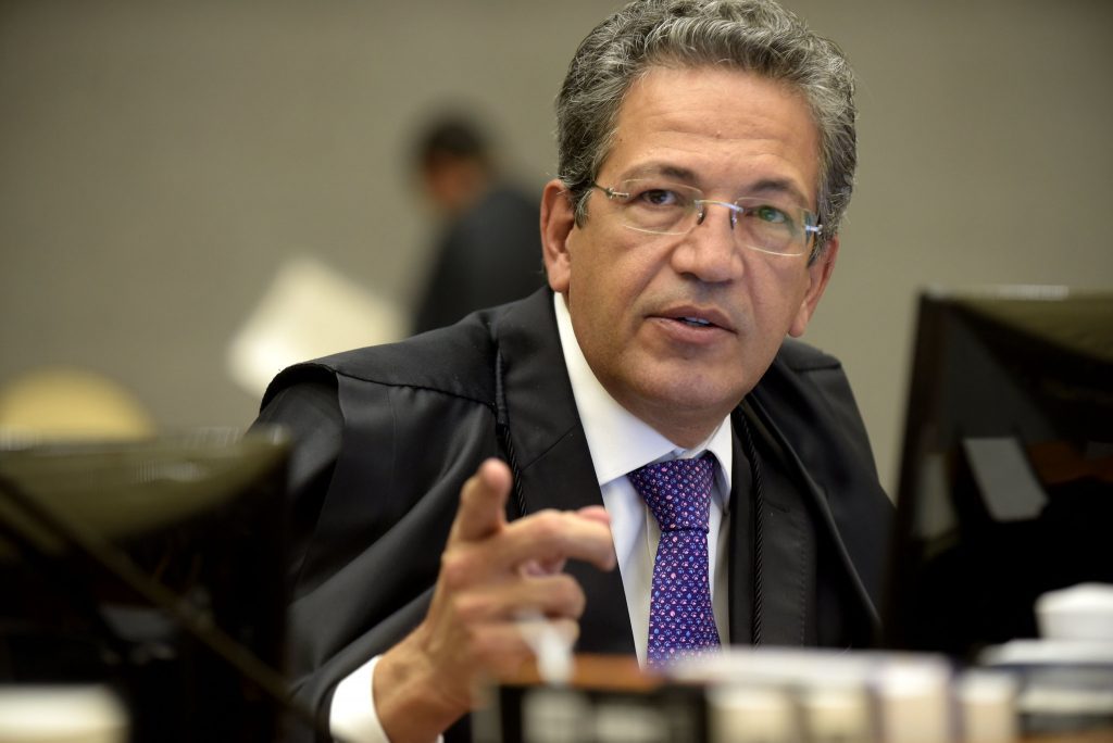 STJ debate anulação de cobrança tributária